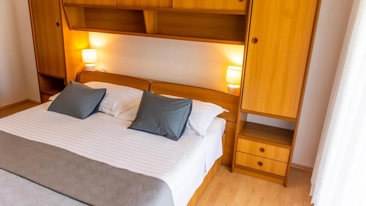 Apartments Curic Trogir Bagian luar foto